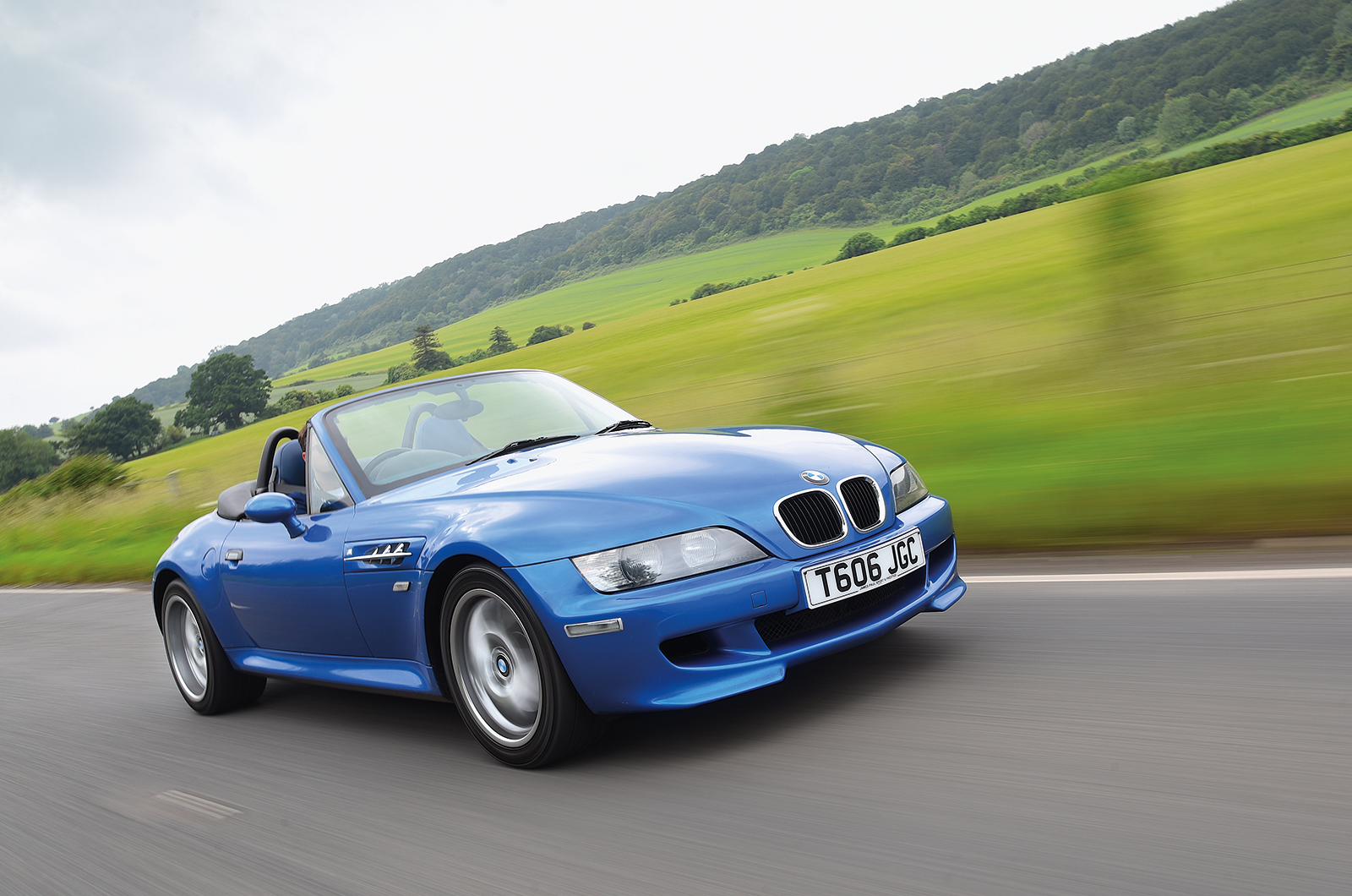 Natural brawn thrillers: Mercedes-Benz SLK32 AMG vs BMW Z3 M
